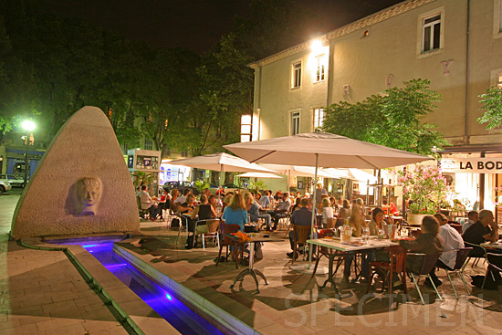 Place d'Assas à Nîmes