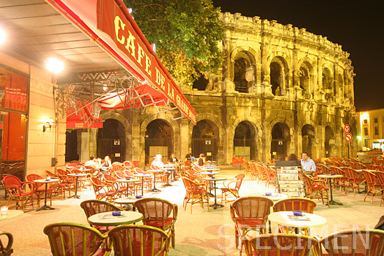 illuminations des arènes de Nîmes