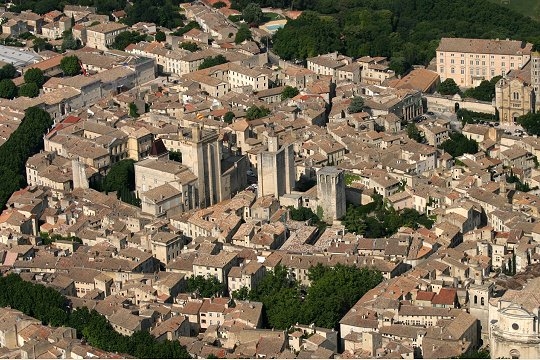 Uzés