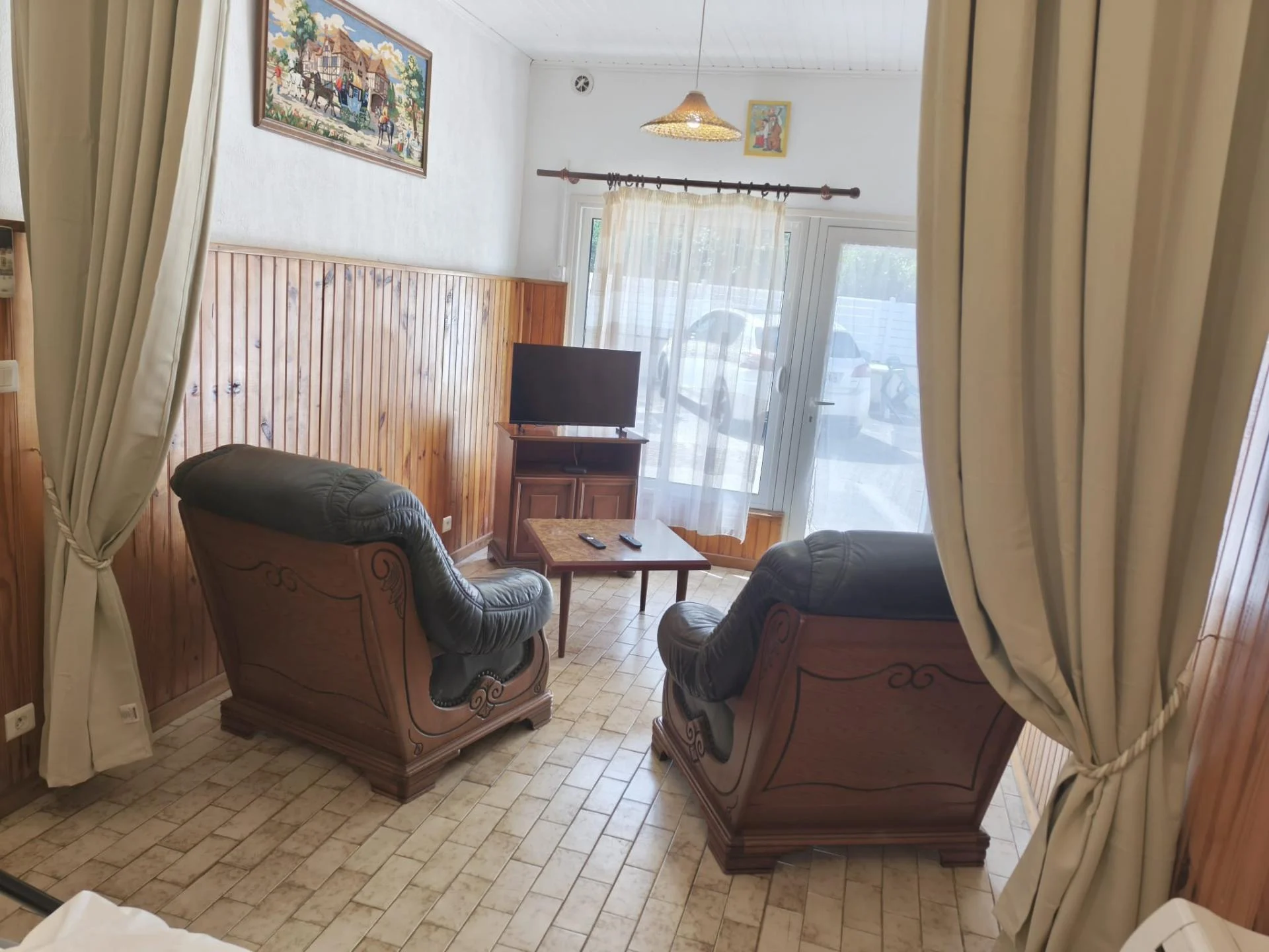 Salon avec tv